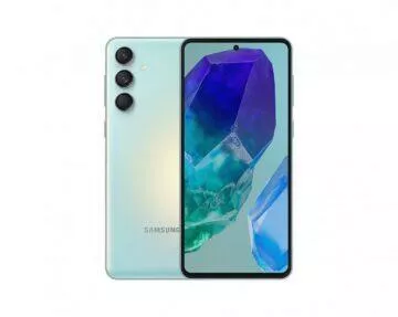 Galaxy M55 je nejdivnějším Samsungem střední třídy. Sází na Snapdragon, 50MP selfie kameru i 45W nabíjení 2 samsung galaxy m55 zelená