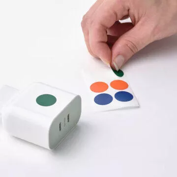 Rychlé nabíjení za hubičku? IKEA nově v Česku prodává duální 45W nabíječku, stojí pár korun 1 sjoess-45w-2portova-usb-nabijecka-rychle-nabijeni