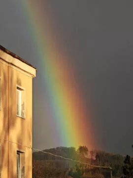 Výkonná bestie s fotoaparátem, který pohladí po duši 43 Xiaomi 14 Ultra fotografie duha 5x tele