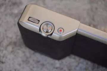 Xiaomi 14 Ultra grip detail