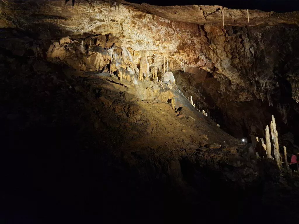 jeskyně noční režim vypnut