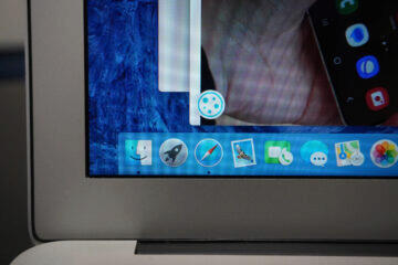 MacBook Air Mid 2012 displej detail