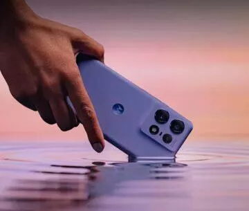 Je Motorola Edge 50 Pro novým králem vyšší střední třídy? Pyšní se teleobjektivem i 125W nabíjením! 3 motorola edge 50 pro zadní strana