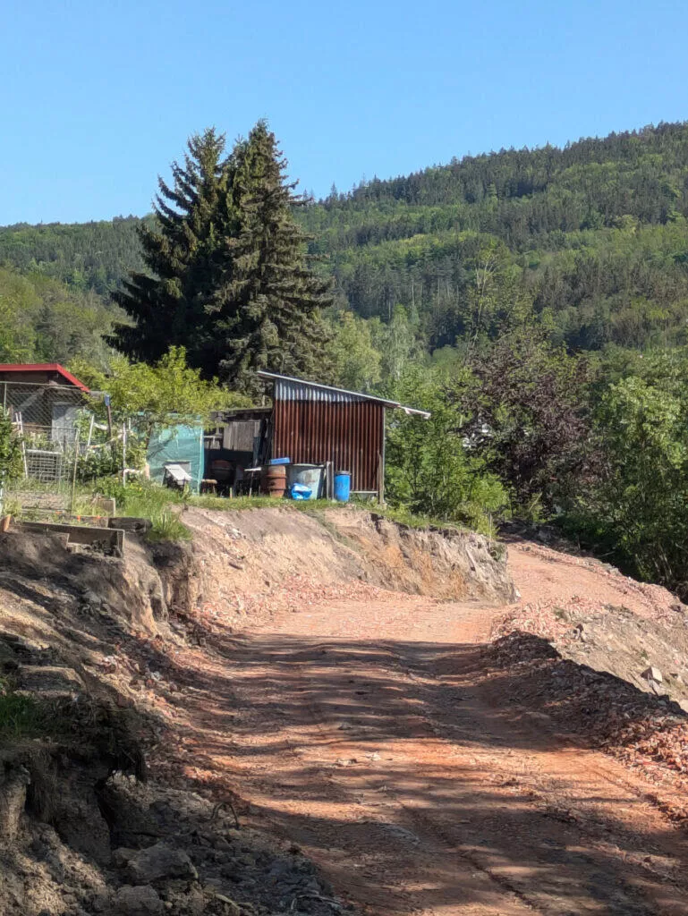 Google Pixel 8a fotografie 4x zoom stavba