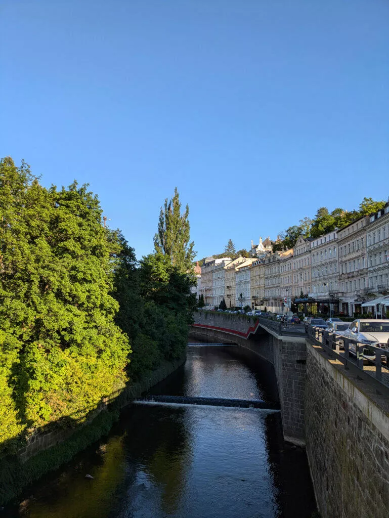 Google Pixel 8a fotografie hlavní řeka
