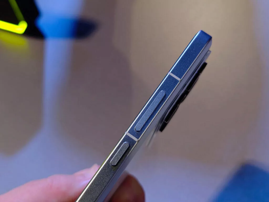 POCO F6