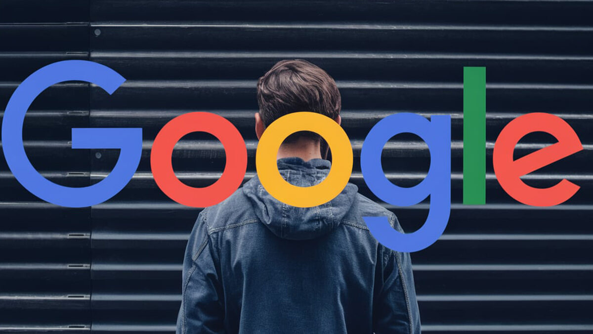 Vyhledávání Google se vrací do minulosti: Nekonečné rolování končí, nahradí ho starý známý „Goooooooooogle“