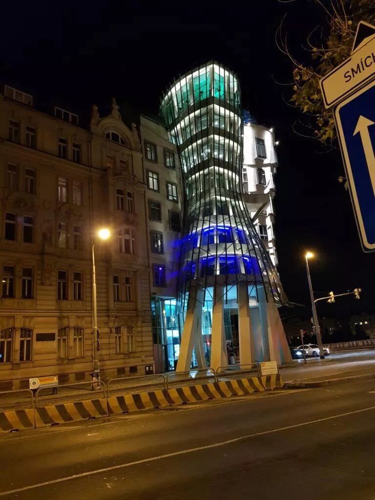 Tančící dům Praha