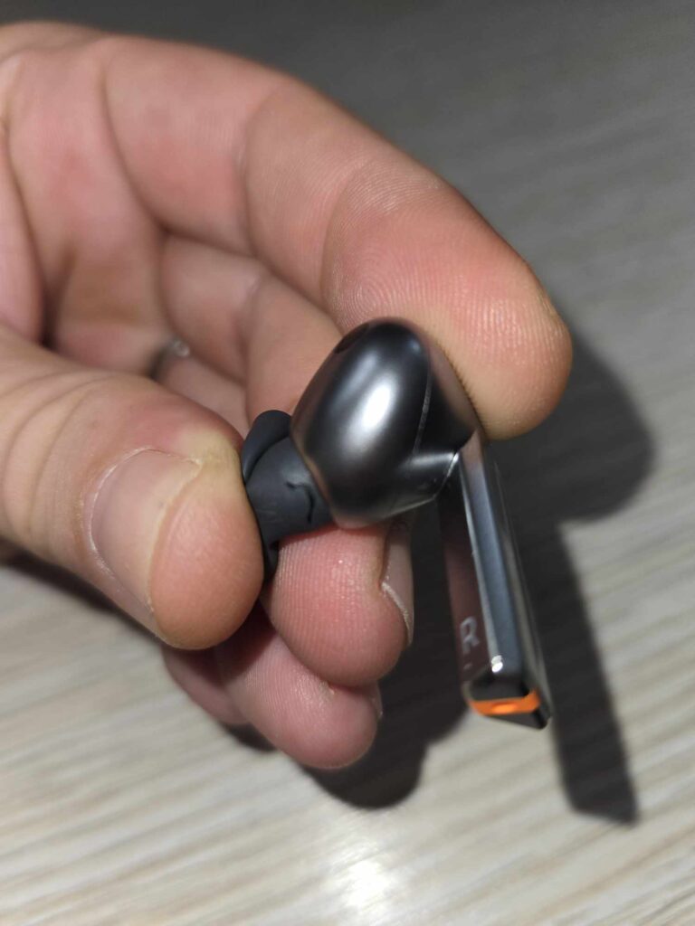 poskozene sluchatko galaxy buds 3 pro