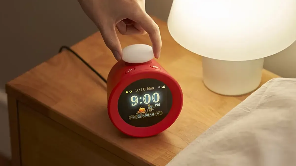 Tenhle úžasný budík se Super Mariem musíte mít. Nintendo svou novinku konečně zpřístupní i Čechům