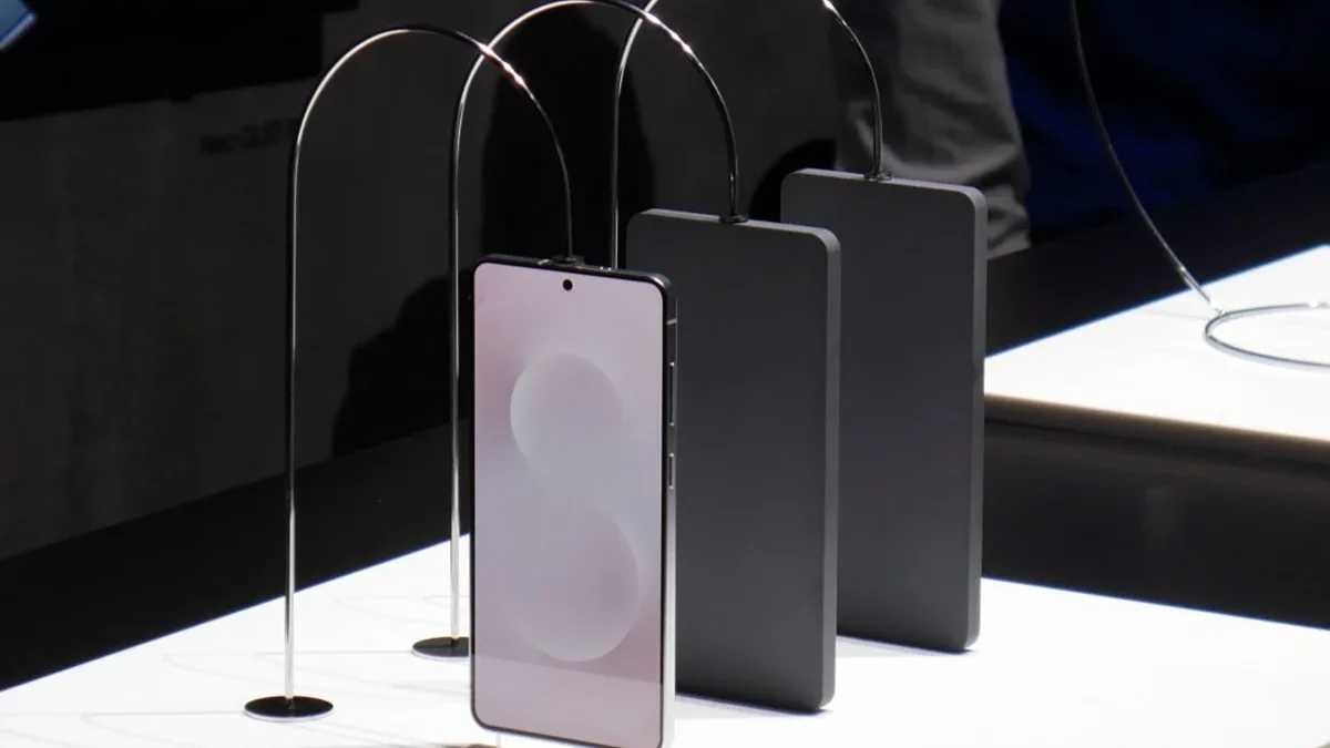 Unikly kompletní detaily o fotoaparátech Galaxy S25 Edge. Co čekat od extra tenké novinky?