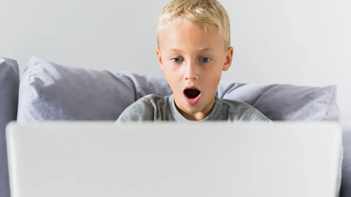 Roblox, Google a OpenAI bojují za větší bezpečnost dětí na internetu. Jak je chtějí chránit?