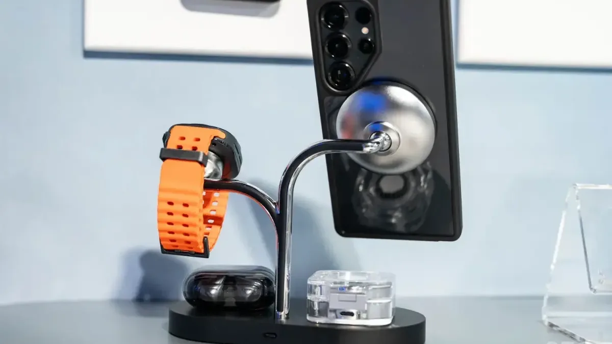 Samsung možná nikdy nevydá svou stylovou 3v1 bezdrátovou nabíječku