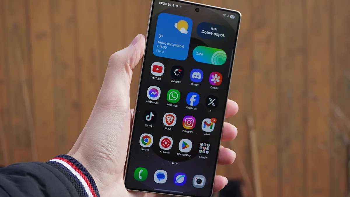 Čekání na One UI 7 se protahuje, ale One UI 8 má být jiná písnička! Dorazit má mnohem dříve