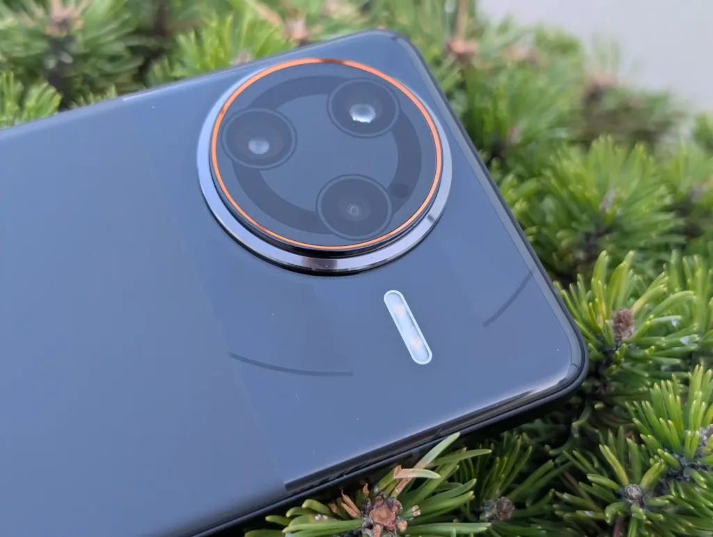 poco f7 ultra zadni fotomodul jehlici