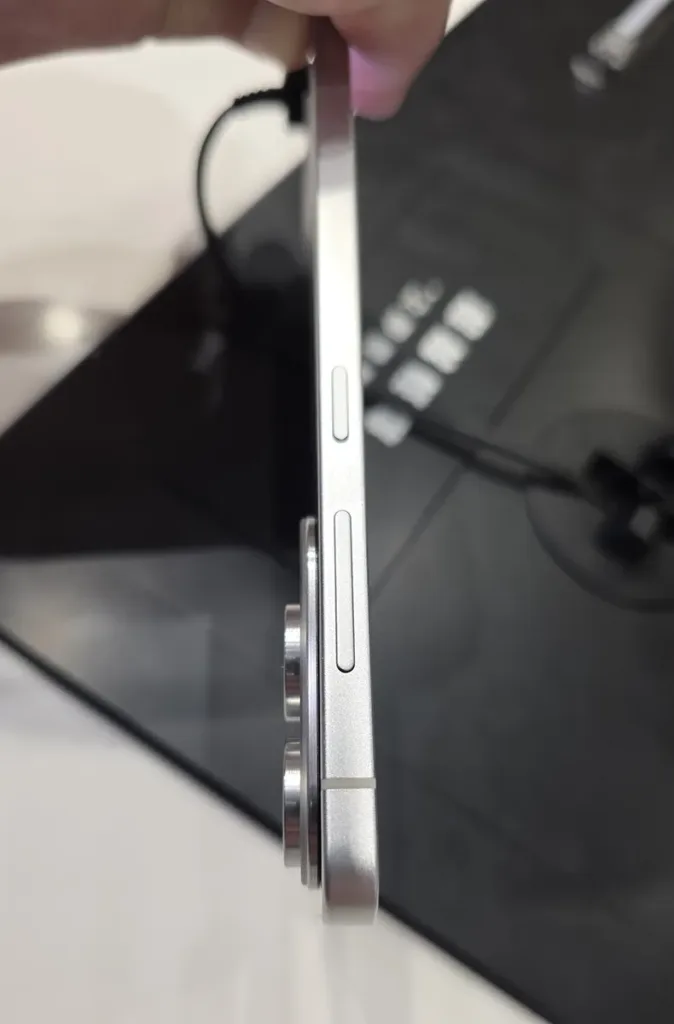 Samsung Galaxy S25 Edge je opravdu tenky