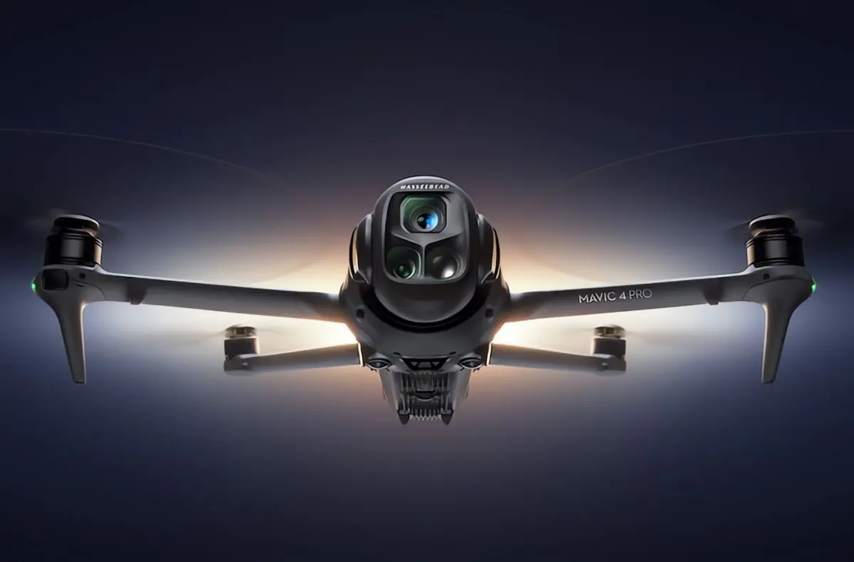 dji mavic 4 pro zepredu oficialni obrazek
