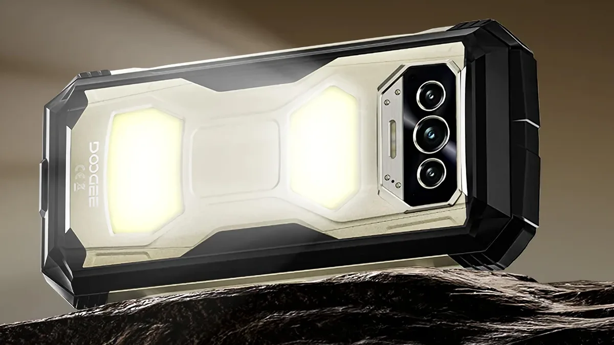 Jaderný reaktor v kapse. Doogee V Max S láká na obří 22 000mAh baterii, noční vidění a výkonné svítilny