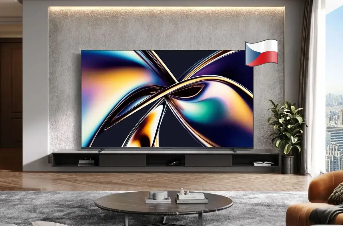 hisense u8q na zdi s ceskou vlajkou