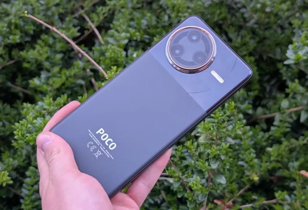 poco f7 ultra zada nad kerem