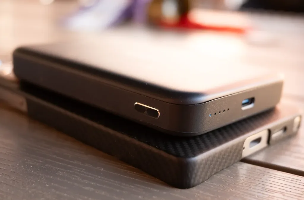 powerbanka anker maggo slim s25 ultra indikace