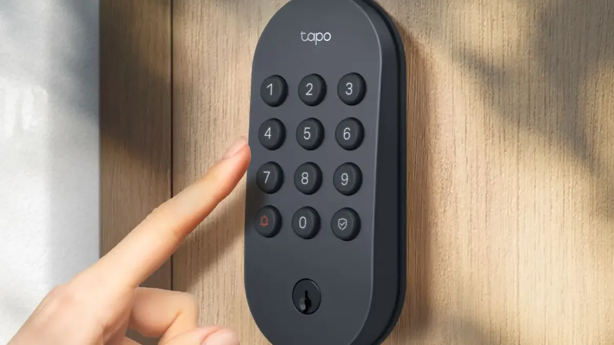 Chytrý zámek TP-Link Tapo DL100 stojí málo a potěší funkcemi. Dá se i ovládat hlasem