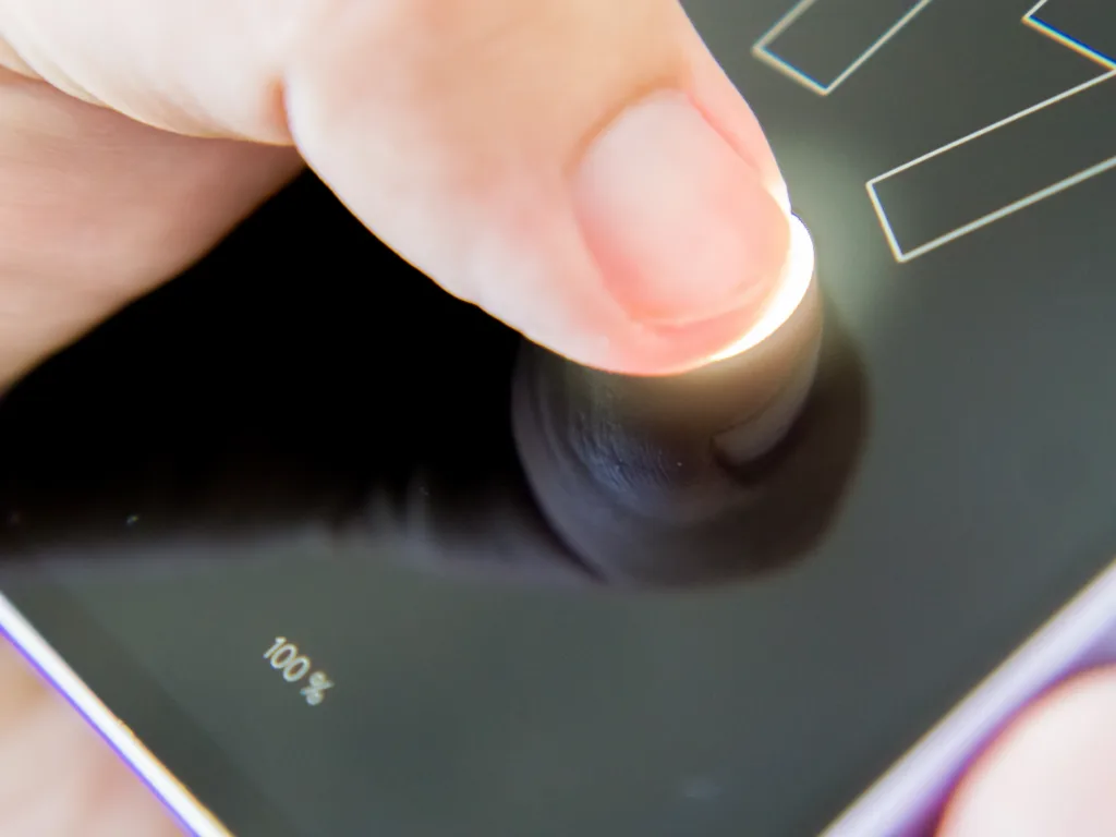 Google Pixel 9a čtečka otisků