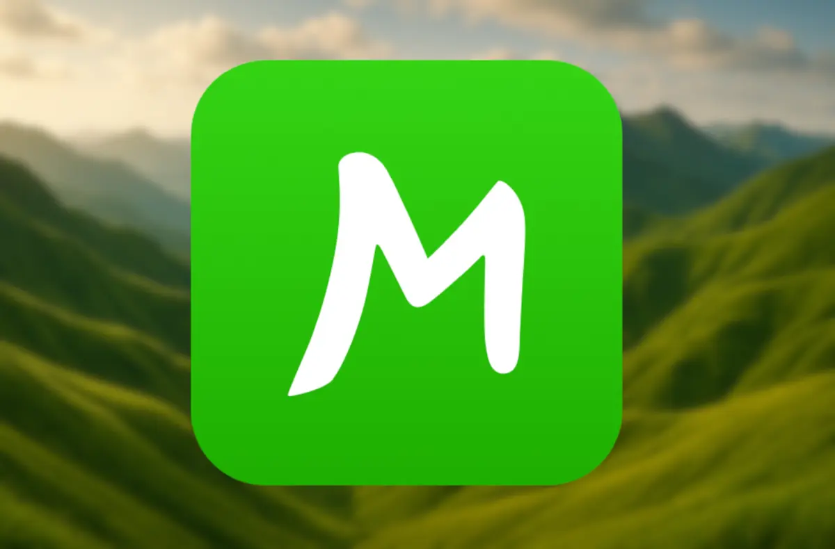 mapy com logo na pozadi s horami porostlymi travou