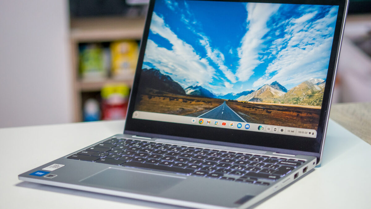 Lenovo IdeaPad Flex 3 Chrome recenze: konvertibilní parťák za hubičku