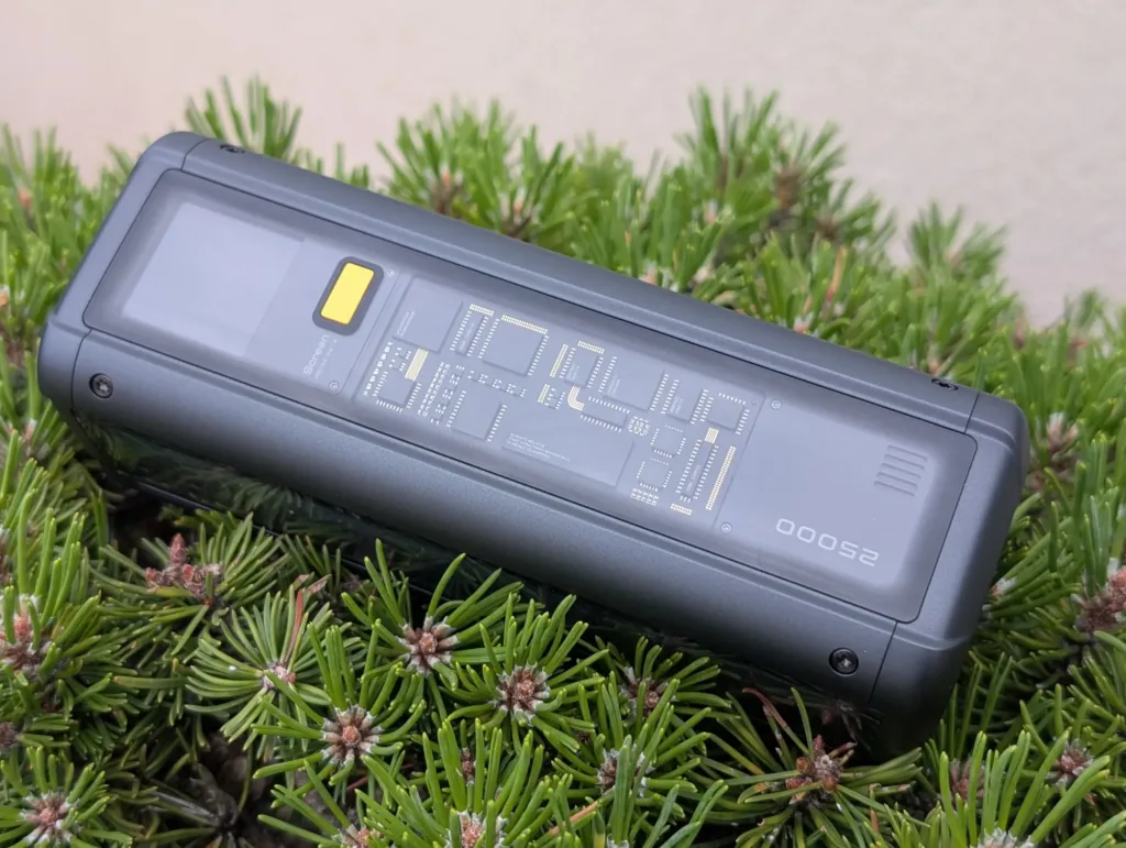 Xiaomi 212W HyperCharge Power Bank 25000 design jehlici