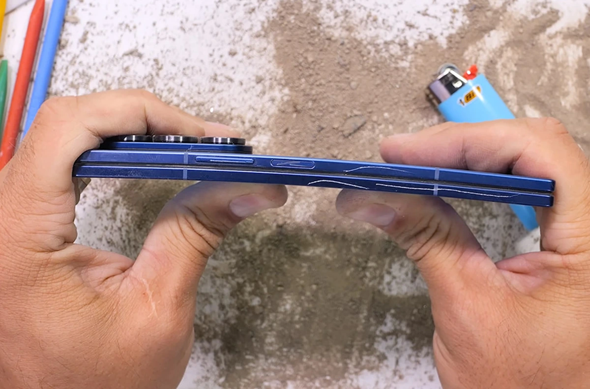 Z Fold7 test odolnosti