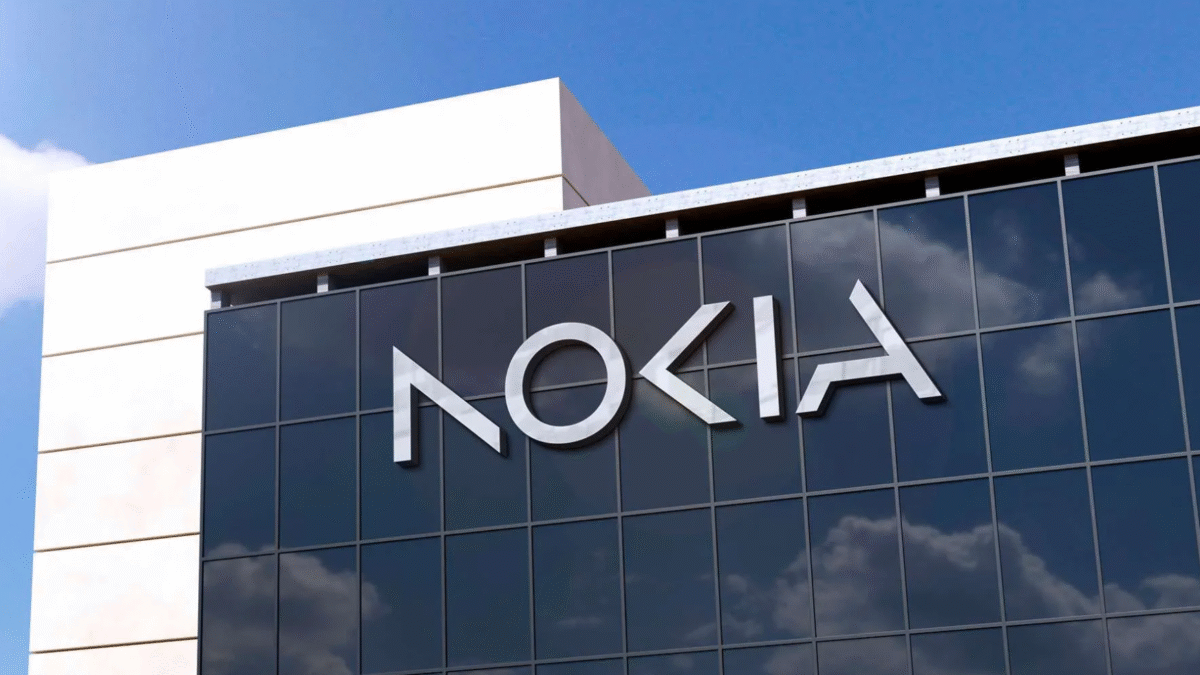 Úvaha: Dojde na další návrat smartphonů Nokia? Indicie zde jsou