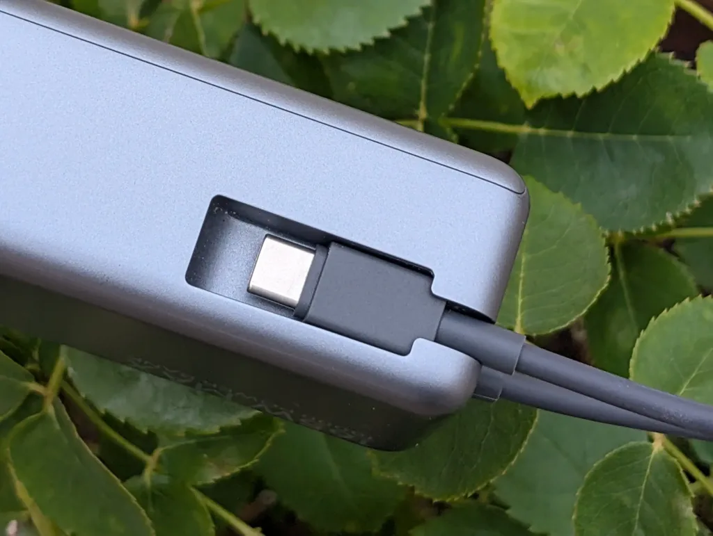 xiaomi 165W power bank 10000 integrated cable prihradka na usb c konec