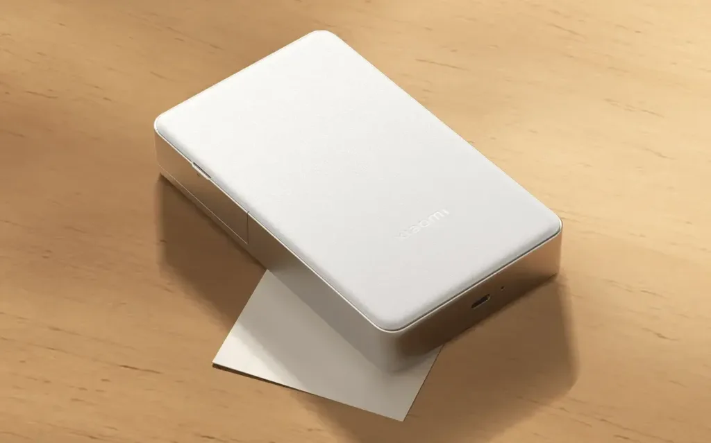 Xiaomi Portable Photo Printer Pro na stole