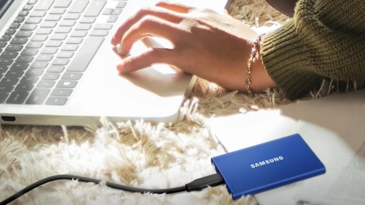 Češi, pozor! Alza vyprodává legendární externí SSD Samsung T7 2TB, cena nikdy nebyla nižší