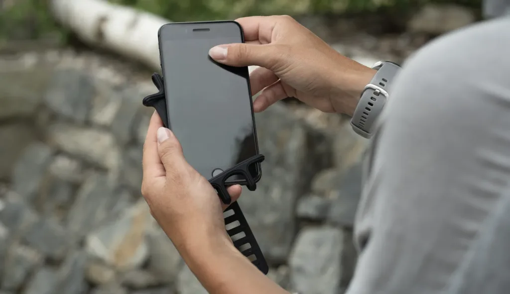 AlzaPower Bike Holder FCP100 cerny iphone