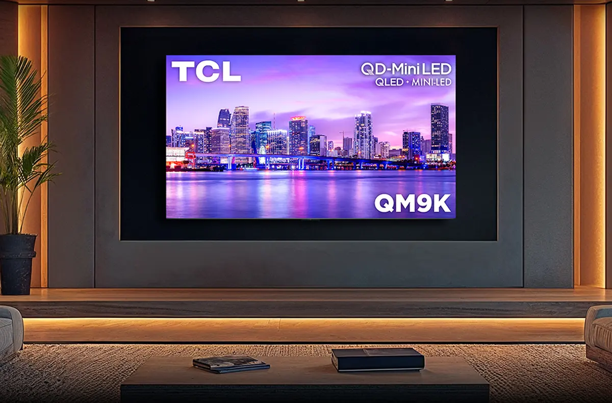 TCL QM9K v luxusnim obyvacim pokoji nahled