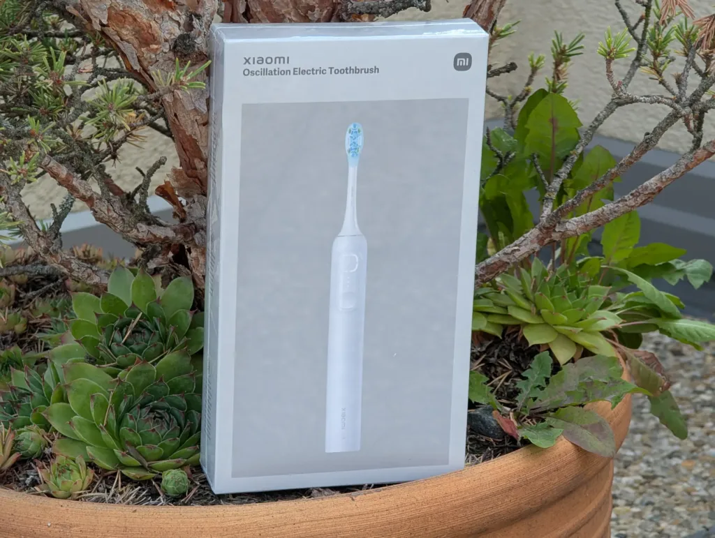 Xiaomi Oscillation Electric Toothbrush baleni v kvetinaci