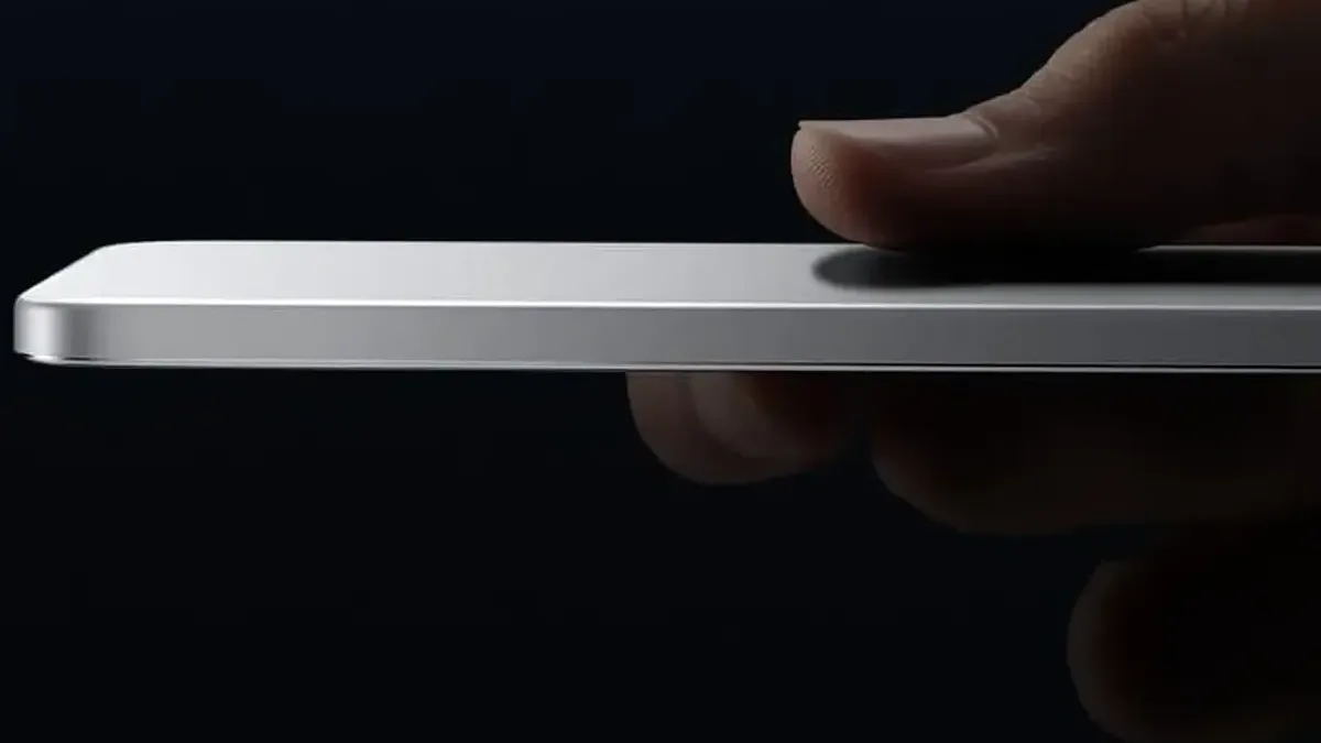 Xiaomi předvedlo ultra tenkou magnetickou powerbanku. Má stylový design a chce si získat i jablíčkáře