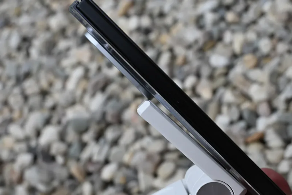 qi2 nabijecka fold 7 zboku