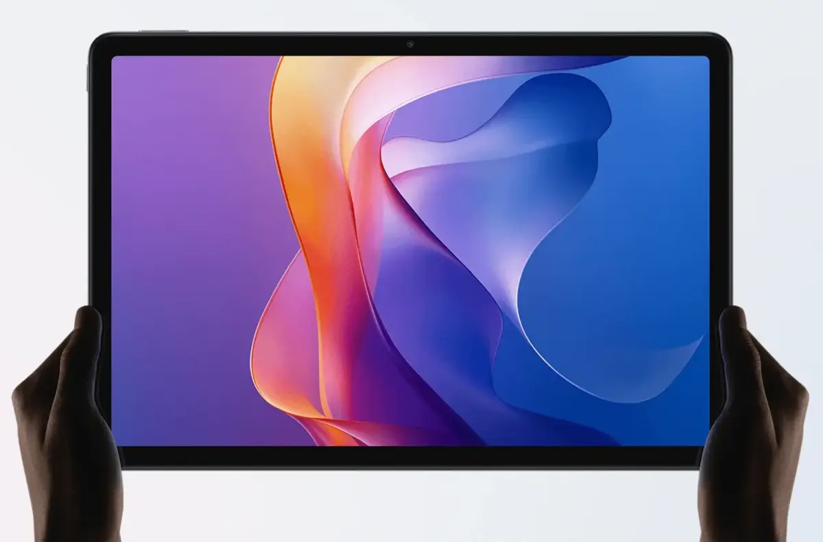 redmi pad 2 zepredu displej v rukou