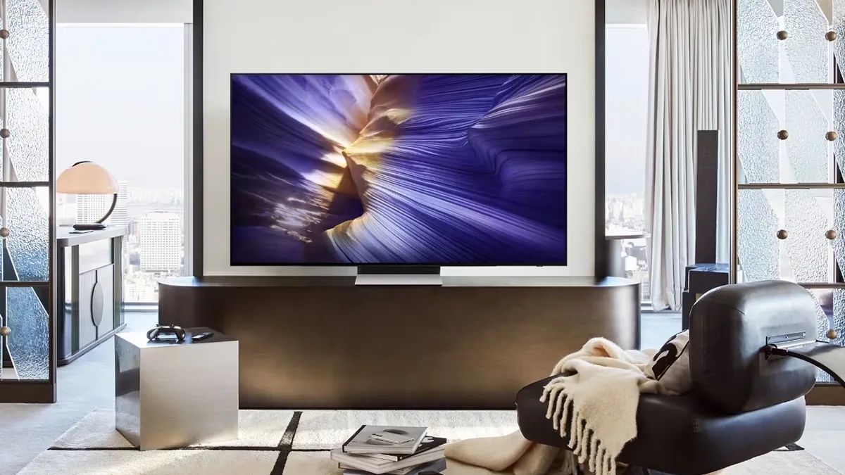 65″ Samsung OLED za polovinu! Má 144 Hz, výborný jas a integrovanou AI