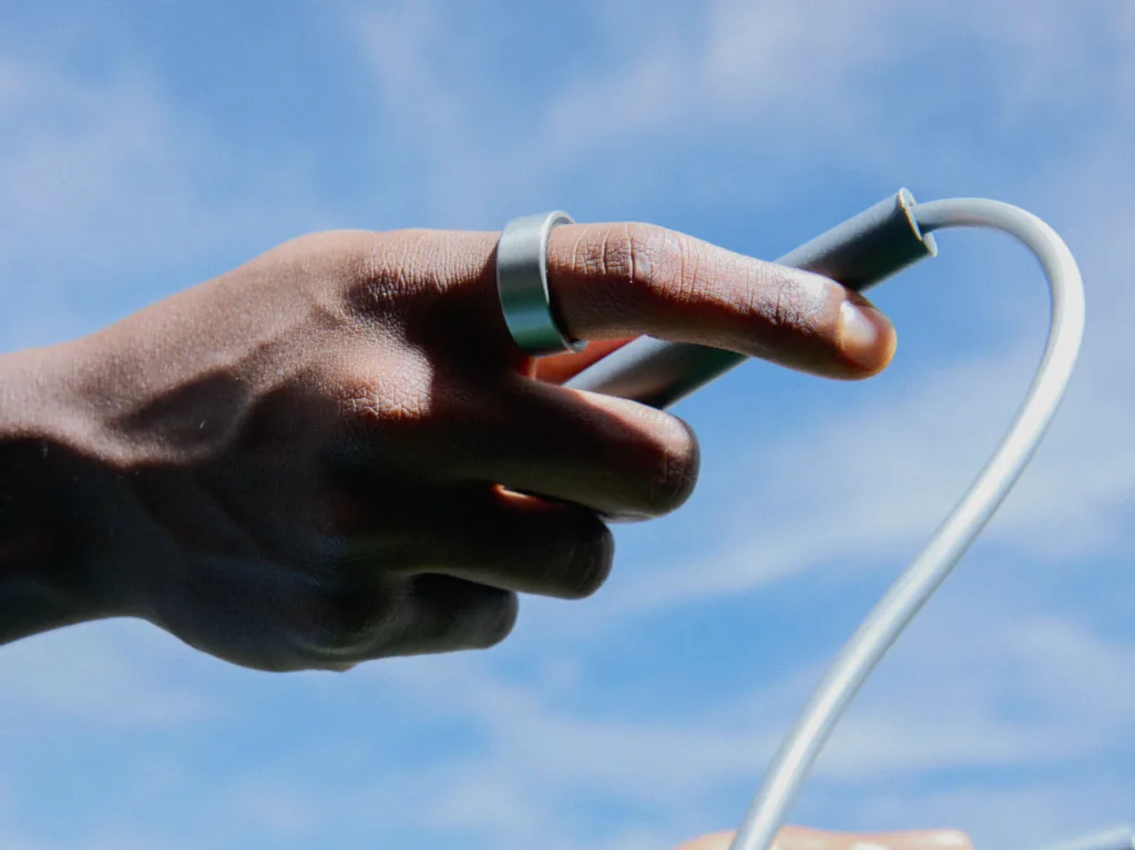 ultrahuman ring air stribrna na ruce