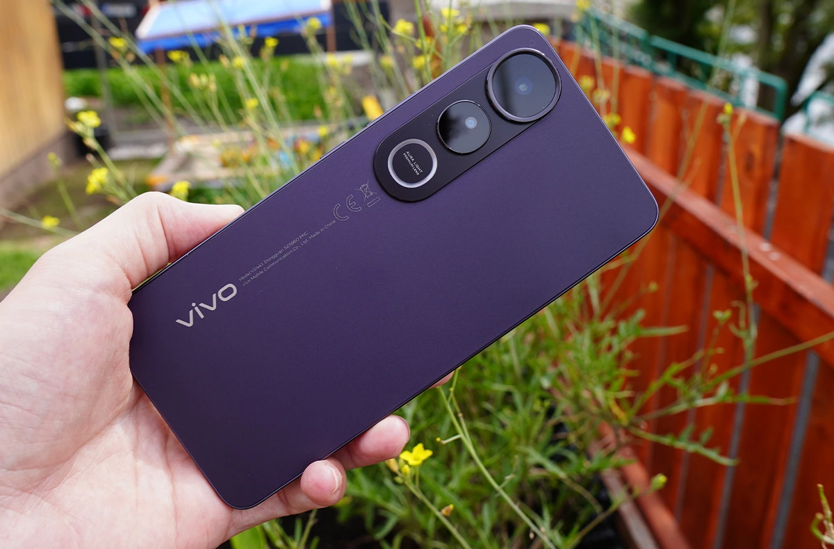 vivo v50 lite cerna