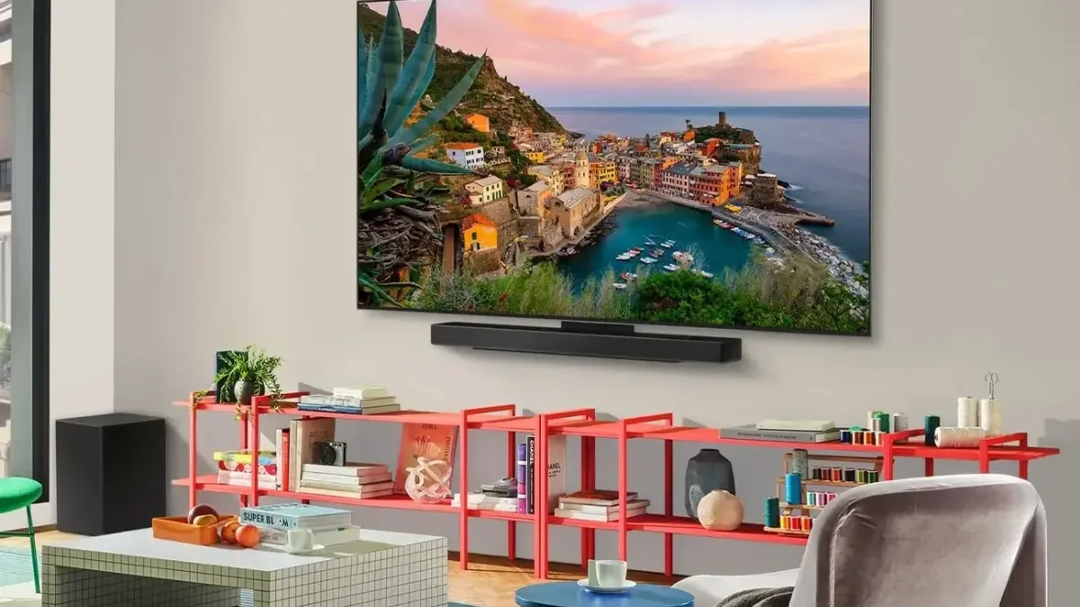 Tuhle chytrou OLED telku s AI teď koupíte levněji než kdy dřív! Má 55″, výkonný čip a zvuk s Dolby Atmos