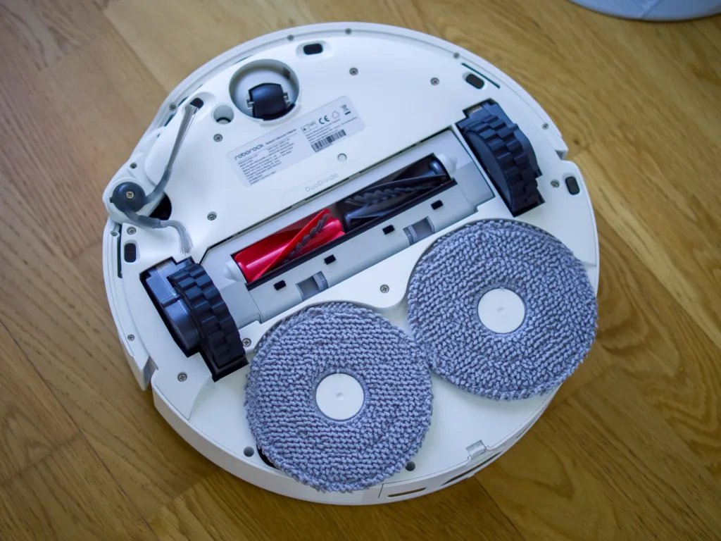 Roborock Qrevo Curv spodní strana