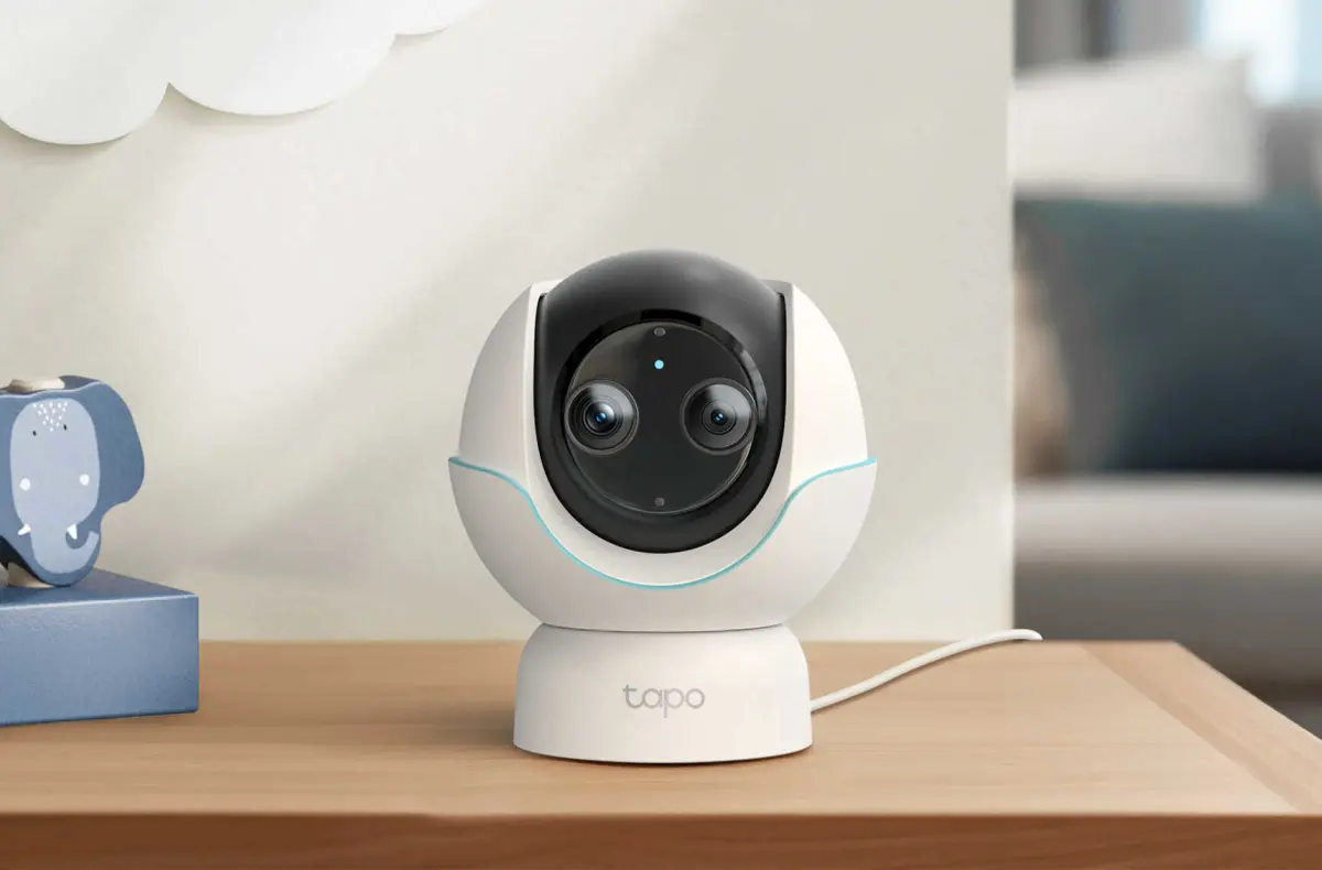 TP Link Tapo C840 u steny zepredu oficialni