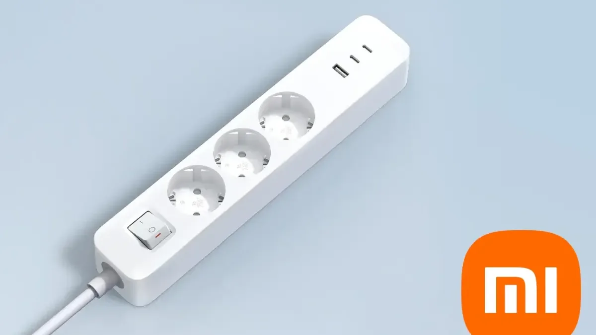 Skvělá do každé kanceláře? Prodlužovačka Xiaomi kombinuje zásuvky se třemi USB porty, nově ji koupíte i v Česku