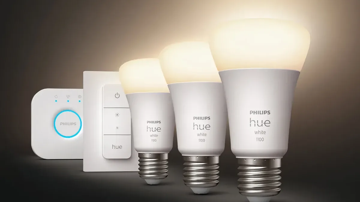 3 žárovky + ovladač + mozek systému! Philips Hue starter kit je skvělý start do chytré domácnosti