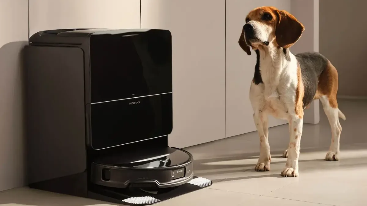 Tenoučký robotický vysavač se špičkovou navigací zlevnil o dalších několik tisíc! Proč chtít Roborock Saros 10R?